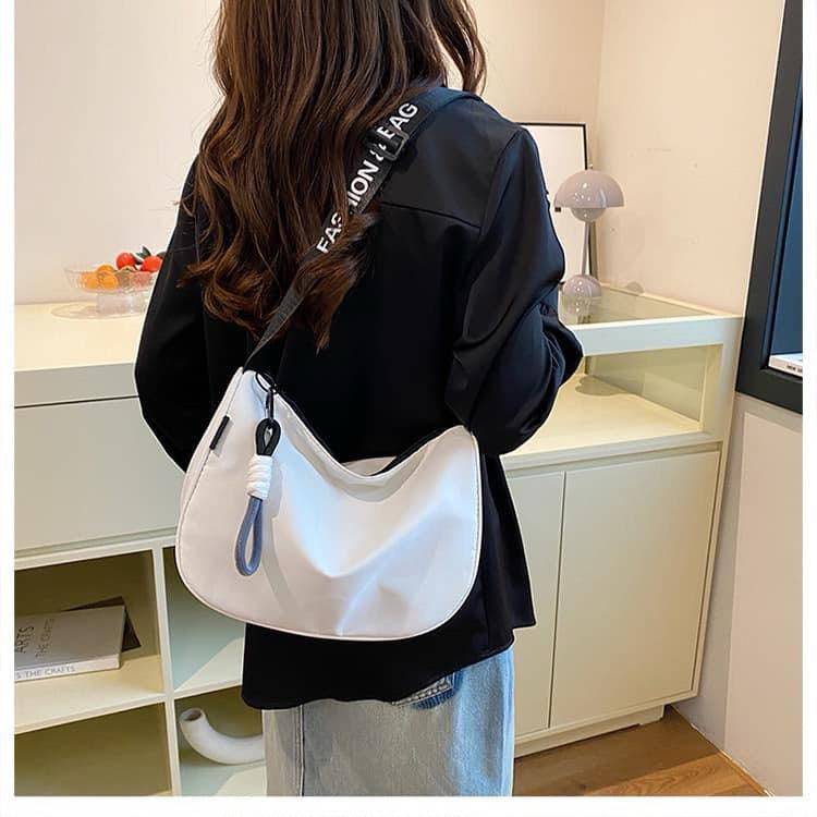 👜 ກະເປົາສະພາຍໄຫລ່ແຟຊັ່ນ ດີໄຊນ໌ມິນິມອນ ໃຊ້ໄດ້ທຸກໂອກາດ